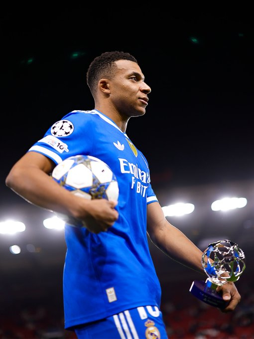 '단 6분 42초' 음바페 초고속 해트트릭 대기록! 기어이 '포트트릭'까지... 레알, 올림피아코스 4-3 짜릿 격파